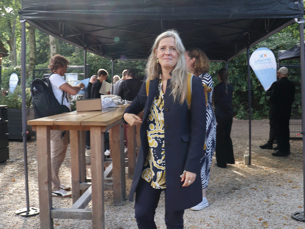 Politikerin Kathrin Warnecke beim Jubiläumsfest