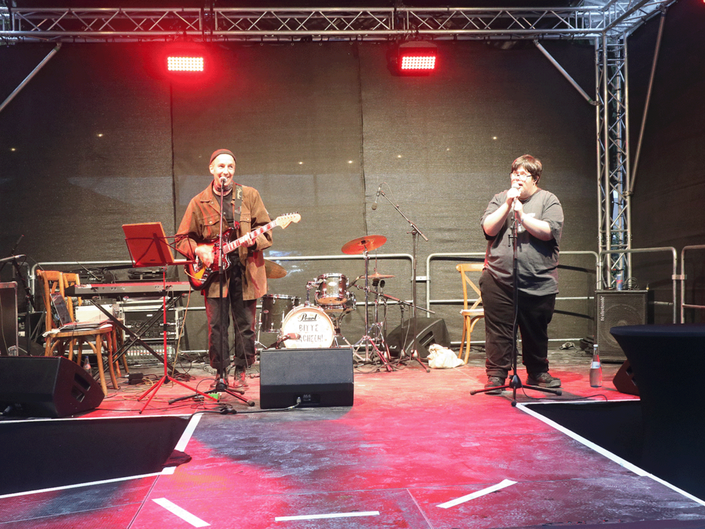 Die Band Ottos Apfel auf der Bühne